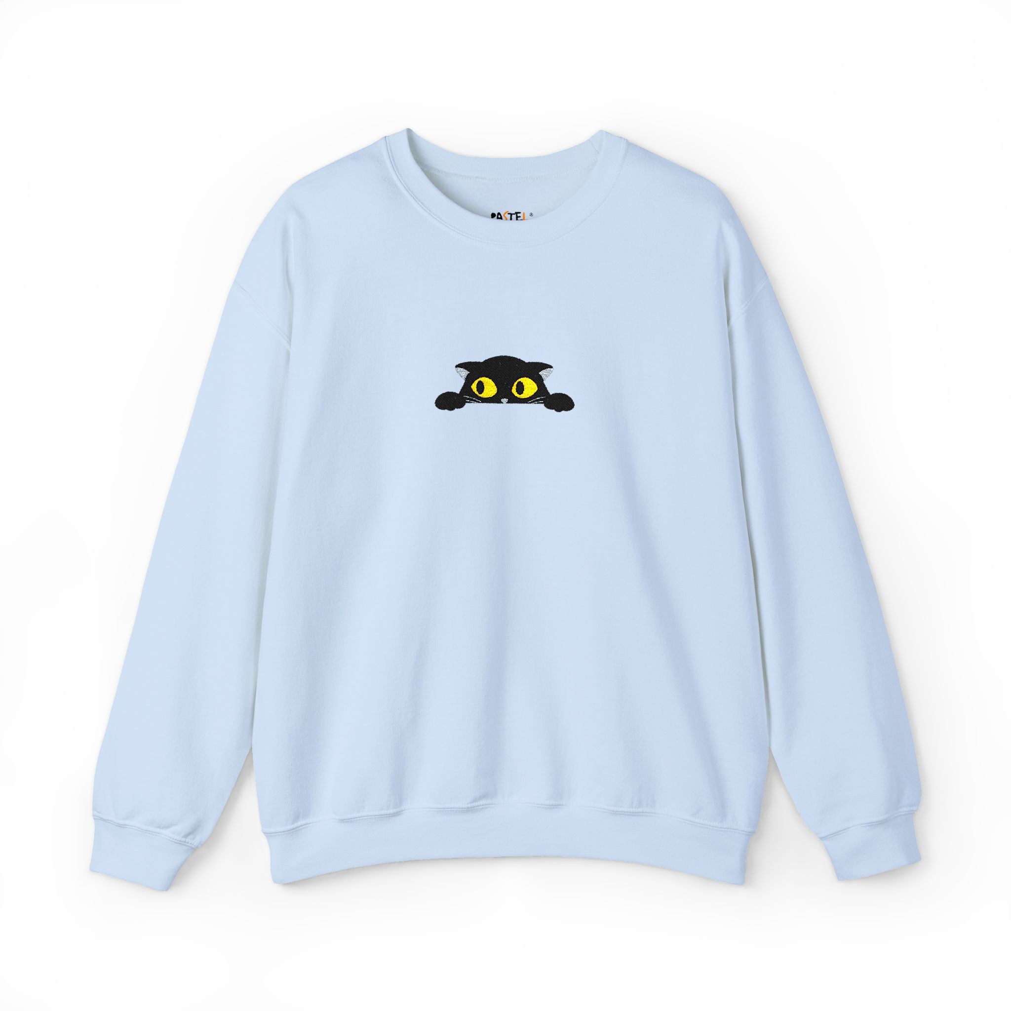 Baju Sejuk Krew Leher Kucing Hitam Mengintai – Grafik Mata Kuning Comel