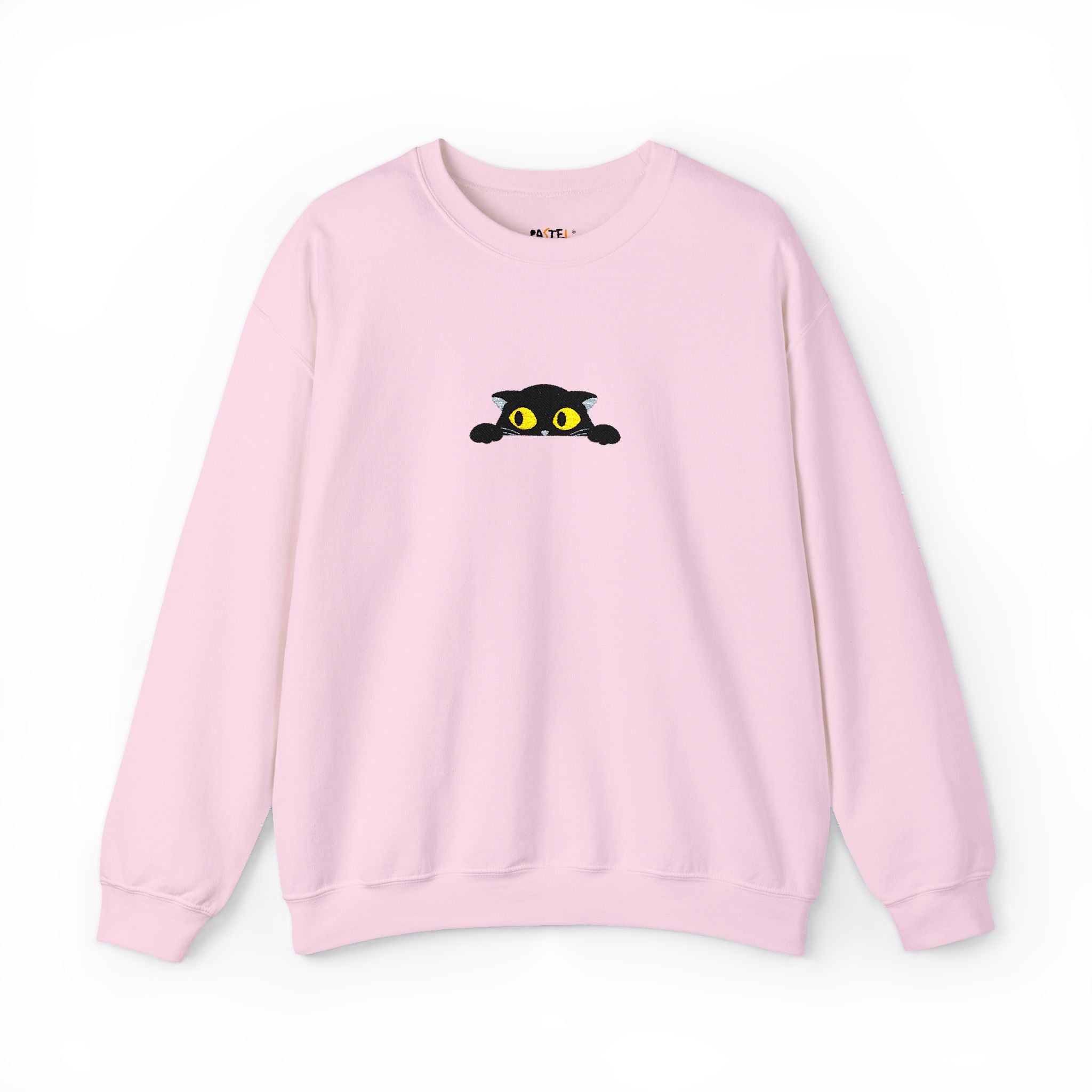 Baju Sejuk Krew Leher Kucing Hitam Mengintai – Grafik Mata Kuning Comel